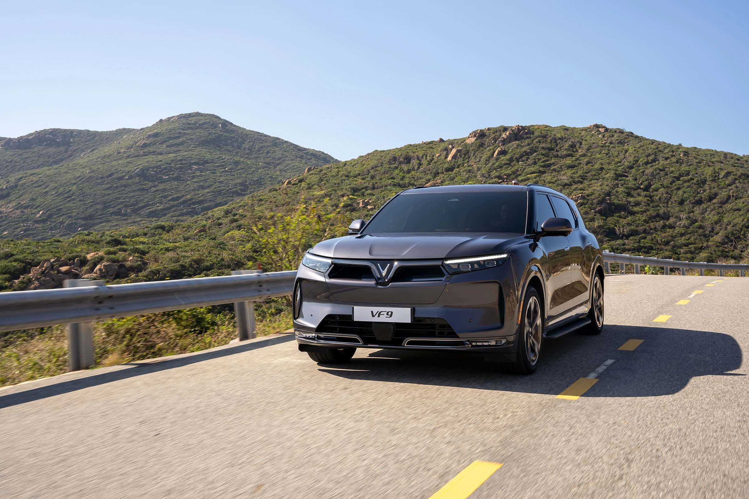 VF-9-Neptune-Grey-Driver-A7305861